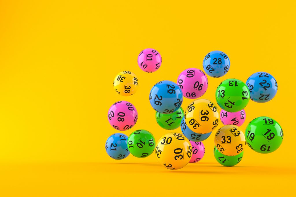 Advantages of Playing Online Lottery